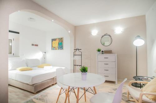 Apartments Emotha