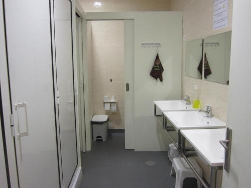 Koupelna v ubytování Hostel Prime Guimaraes
