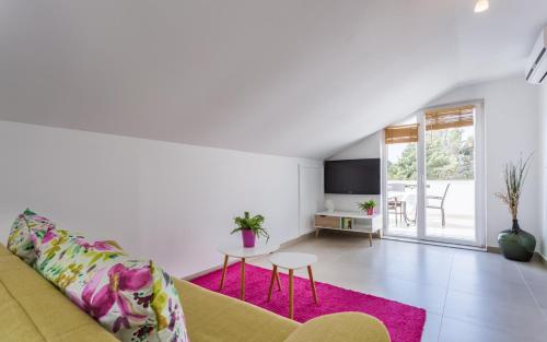Apartment Deni