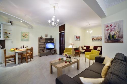 Aristea's Apartment 1st Floor