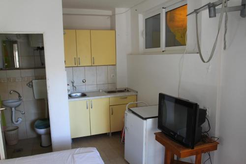 Foto da galeria de Apartments Popović em Petrovac na Moru