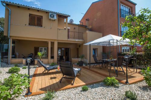 Exclusive city center apartment with garden