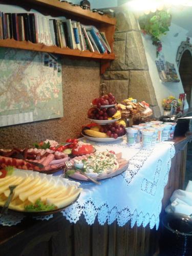 Mad i den private indkvartering eller i nærheden