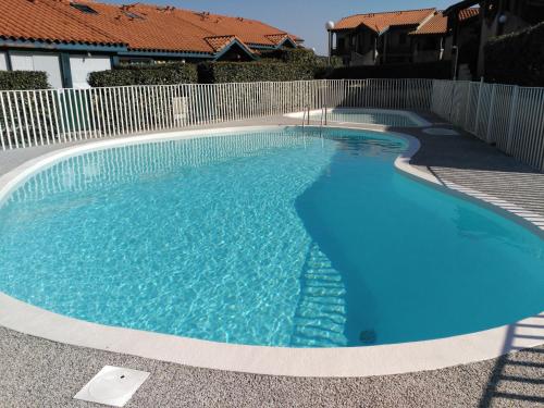Bazén v ubytování Appartement CAPBRETON face à l'océan sans vis à vis, avec piscine nebo v jeho okolí
