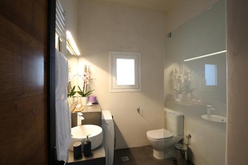 Et badeværelse på Little Small Villa In Psychiko, Athens