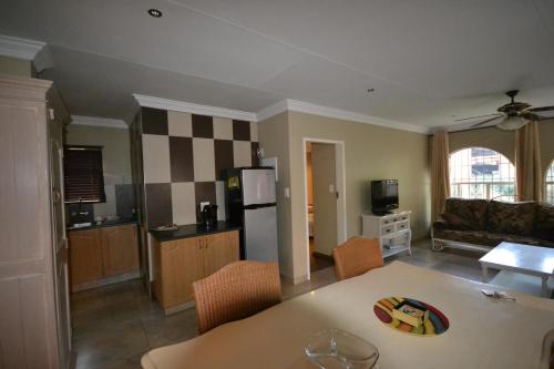 Dapur atau dapur kecil di Accommodation at Vans No Loadshedding