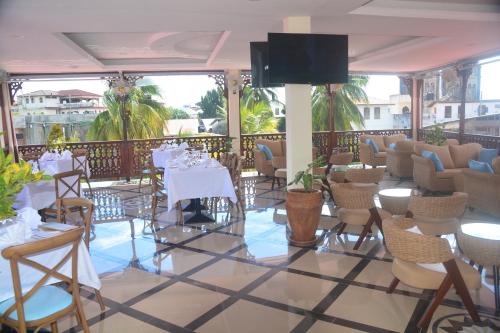 Restoran atau tempat lain untuk makan di Spice Palace Hotel