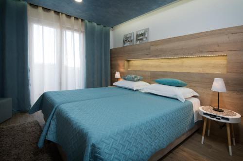 APARTMENTS-LUXURY
