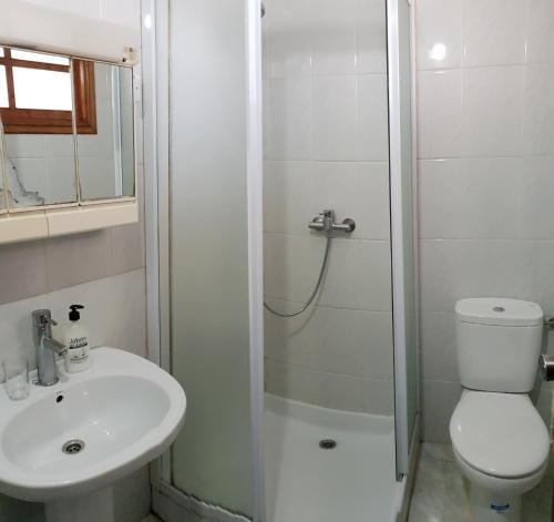 Vonios kambarys apgyvendinimo įstaigoje Hostal Santa Maria Do Poio