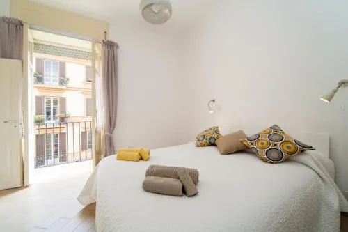 Napoli Centro Suite - Duomo Apartment photo 1