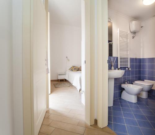 Napoli Centro Suite - Duomo Apartment photo 21