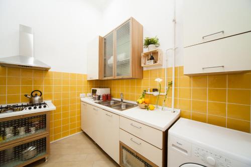 Napoli Centro Suite - Duomo Apartment photo 4