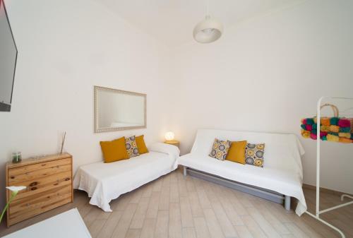 Napoli Centro Suite - Duomo Apartment photo 40