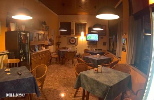 Gallery image of Hotel La Bussola in Padenghe sul Garda