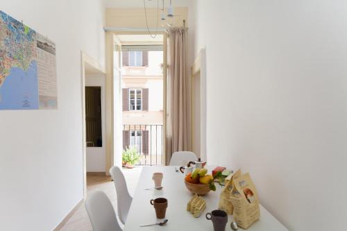 Napoli Centro Suite - Duomo Apartment photo 5