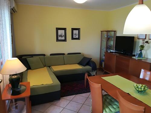 Χώρος καθιστικού στο Apartment Matea - 20m from the beach