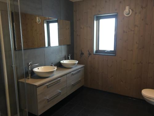 Ett badrum på Luksushytte i Kokelv
