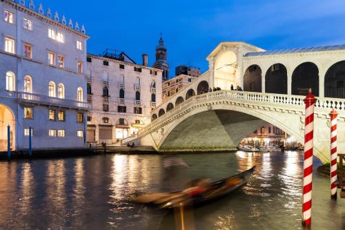 Foto San Polo Near Rialto Fish Market 5