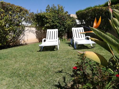 Κήπος έξω από το Sensations Guesthouse