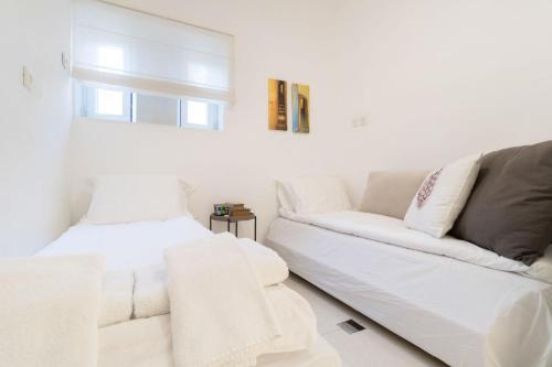 ภาพในคลังภาพของ Modern Pearl in Historic setting ในเยรูซาเลม