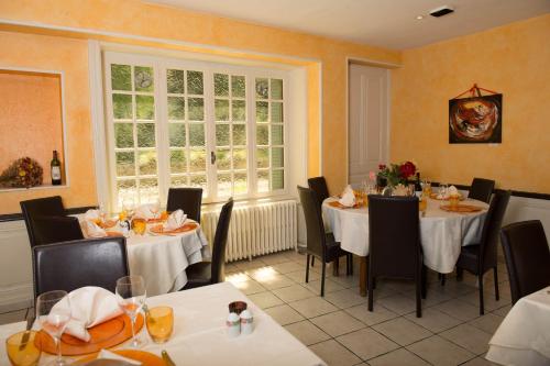 Gallery image of Logis Hôtel Restaurant Vuillot in Cuiseaux
