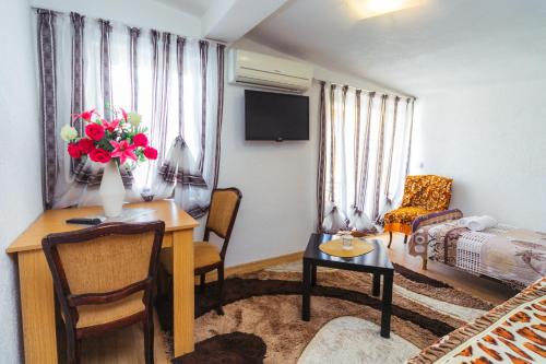 Imagen de la galería de Villa Jadran Apartments, en Bar
