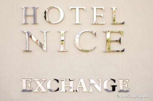 a sign that says eight words exchange exchange at Hotel Nice in Sorrento