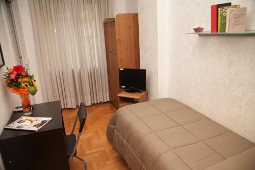 טלויזיה ו/או מרכז בידור ב-Kosher Bed&Breakfast La Casa di Eva 