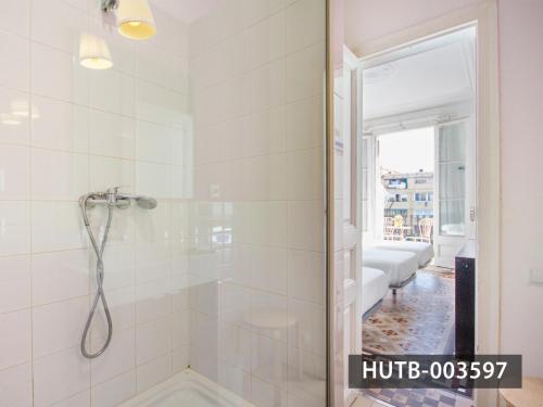 Big Apartment Barcelona Gran via