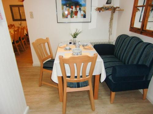 Χώρος καθιστικού στο Hotel Ostfriesland garni