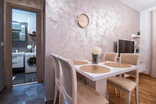 Kuchyňa alebo kuchynka v ubytovaní Luxury Apartment Sweet Dreams