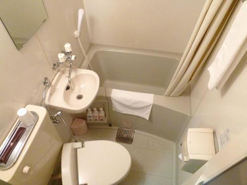 A bathroom at GR Hotel Ginzadori