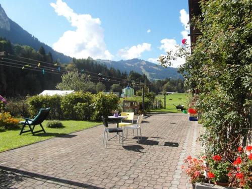 Ein allgemeiner Bergblick oder ein Berglick von des Bed & Breakfasts aus