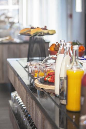 Gallery image of Hotel Restaurant Mariosa in Porto-Vecchio