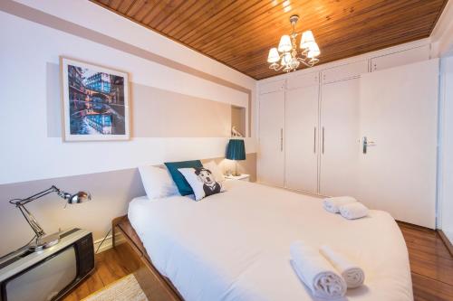 Picoas Artistic Flat