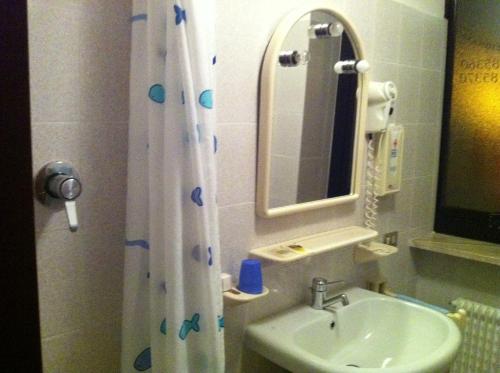 Salle de bains dans l'établissement Euro Meublé