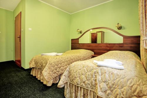 Postel nebo postele na pokoji v ubytování Hotel Best Inn Bydgoszcz S5