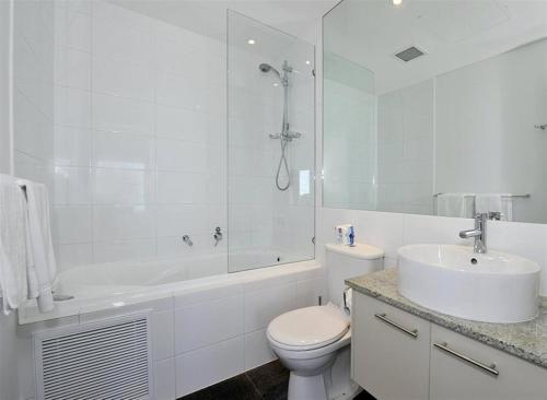 A bathroom at Mandurah Magic Penthouse.