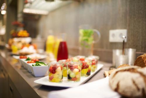 Jídlo v hotelu nebo okolí