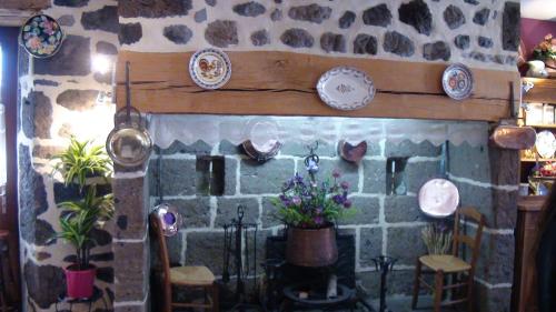 Galería fotográfica de Hotel De La Poste en Saint-Martin-sous-Vigouroux