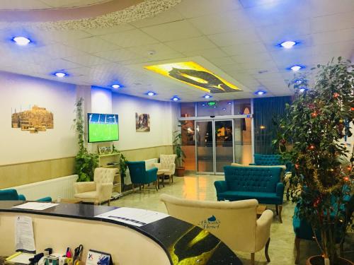 Televisyen dan/atau pusat hiburan di Avesis Hotel