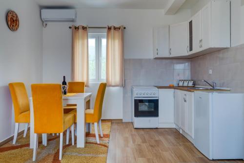 Gallery image of Petkovic Accommodation in Tivat