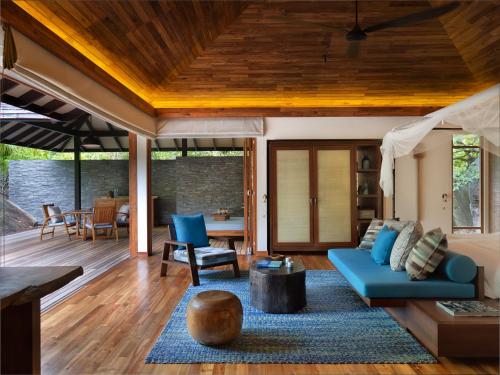 Posezení v ubytování Six Senses Zil Pasyon, Seychelles