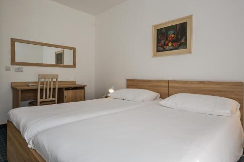 Φωτογραφία από το άλμπουμ του Hotel Medena Budget στο Τρογκίρ