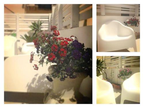 duas fotos de um vaso com flores num quarto em Donna Maria b&b em Favignana