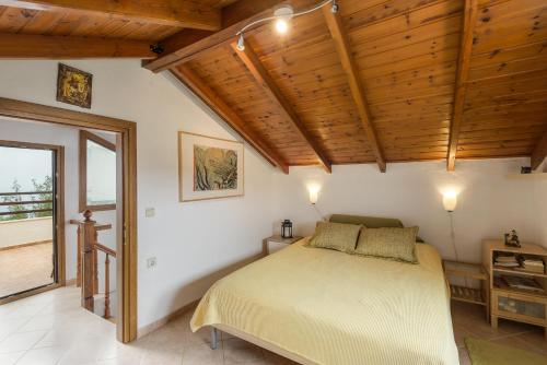 Gallery image of Beachside Haven, Poolside Serenity & Sunset Magic in Kalandra