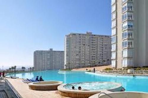 La alberca dentro o cerca de Algarrobo Laguna Vista