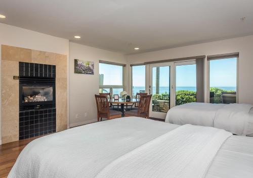 Gallery image of Little Sur Inn in Cambria