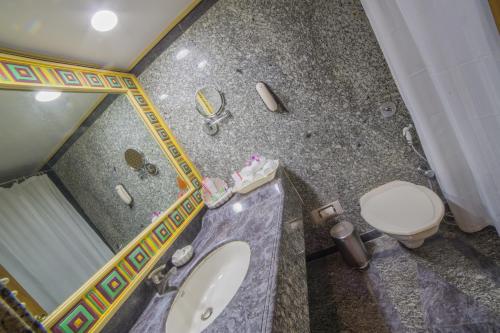 Un baño de Ramoji Film City- Sitara Luxury Hotel