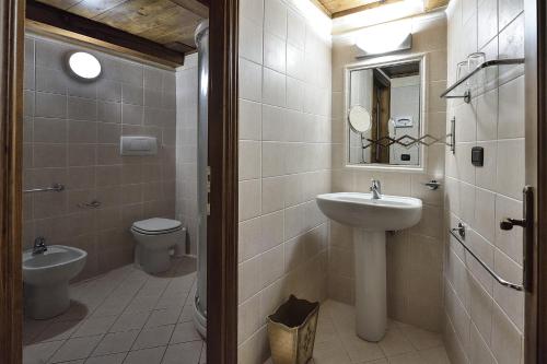 Un baño de Castelletto di Montebenichi